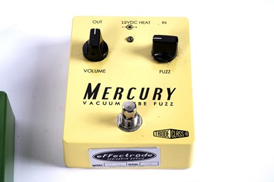 Lot 197 - A selection of pedals and accessories