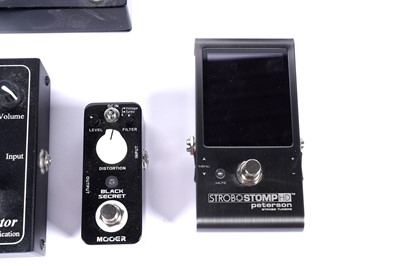Lot 201 - Five guitar pedals
