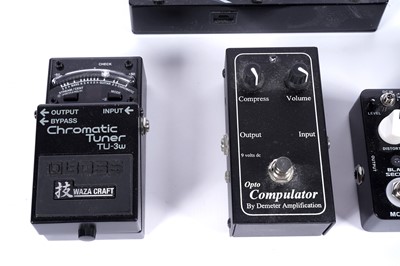 Lot 201 - Five guitar pedals