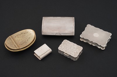 Lot 288 - A George V silver snuff box; and four other snuff boxes
