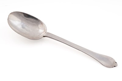 Lot 402 - A Charles II silver trefid spoon