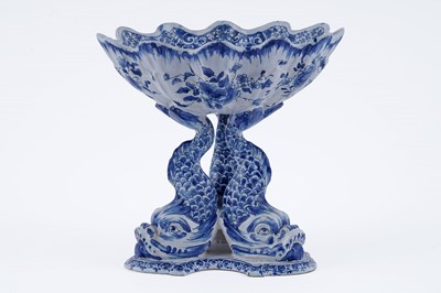 Lot 926 - A Dutch Delft centrepiece