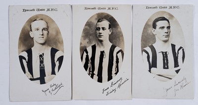 Lot 443 - A collection of signed early 20th Century Newcastle United A.F.C postcards