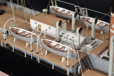 Lot 612 - A fine quality shipbuilders scale model of the turbine steam ship ‘Cairnglen’