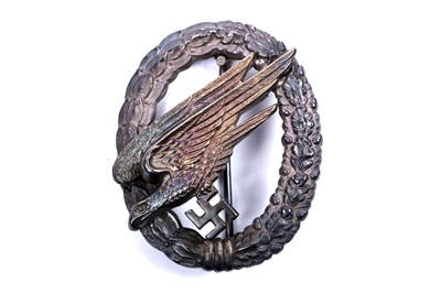 Lot 735 - A cased German Second World War Parachutist's war badge