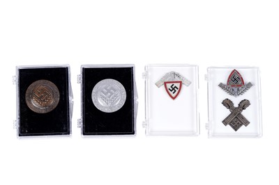 Lot 770 - German Third Reich period RAD badges