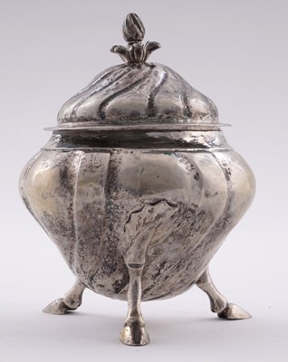 Lot 157 - A late 18th Century Maltese silver sugar bowl