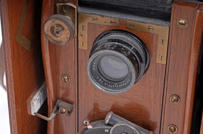 Lot 386 - A collection of three Edwardian plate cameras