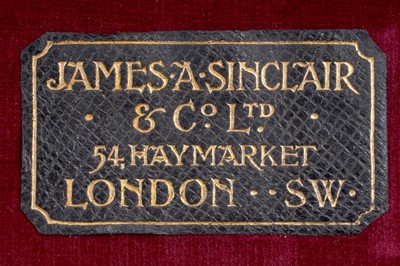 Lot 386 - A collection of three Edwardian plate cameras