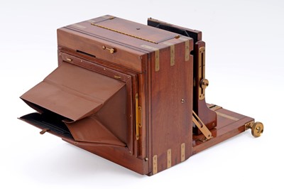 Lot 386 - A collection of three Edwardian plate cameras