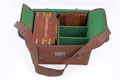 Lot 386 - A collection of three Edwardian plate cameras