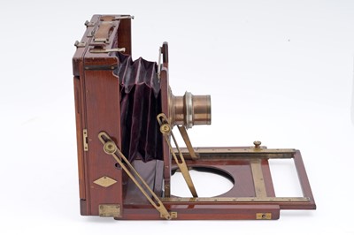 Lot 386 - A collection of three Edwardian plate cameras