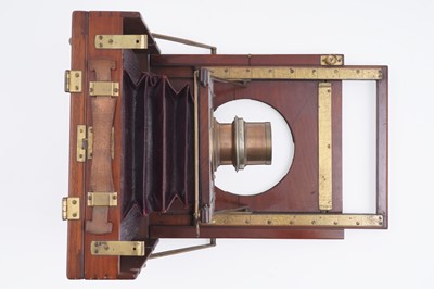 Lot 386 - A collection of three Edwardian plate cameras