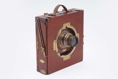 Lot 386 - A collection of three Edwardian plate cameras