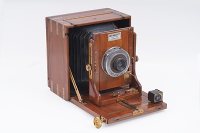 Lot 386 - A collection of three Edwardian plate cameras