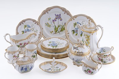 Lot 425 - A collection of Spode ‘Stafford Flowers’ tea and dinner china