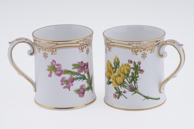 Lot 425 - A collection of Spode ‘Stafford Flowers’ tea and dinner china