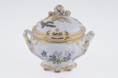 Lot 425 - A collection of Spode ‘Stafford Flowers’ tea and dinner china