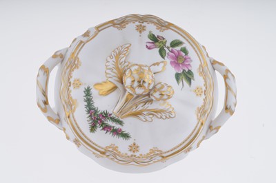 Lot 425 - A collection of Spode ‘Stafford Flowers’ tea and dinner china