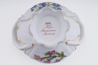 Lot 425 - A collection of Spode ‘Stafford Flowers’ tea and dinner china