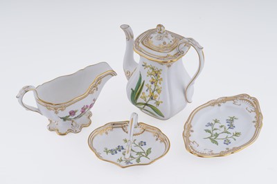 Lot 425 - A collection of Spode ‘Stafford Flowers’ tea and dinner china