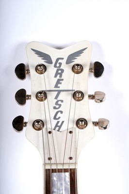 Lot 90 - A Gretsch-style guitar