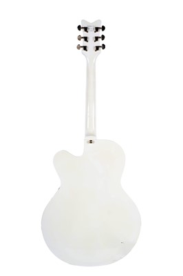 Lot 90 - A Gretsch-style guitar