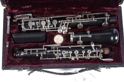 Lot 6 - A Buffet and Crampon oboe