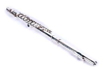 Lot 2 - A Yamaha flute; and a Stagg flute