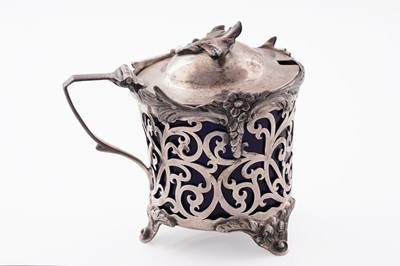 Lot 180 - A Victorian silver mustard pot