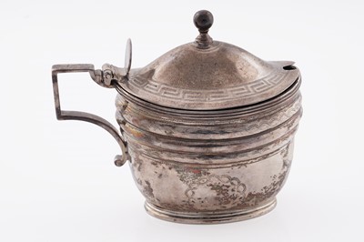 Lot 182 - A George III silver mustard pot