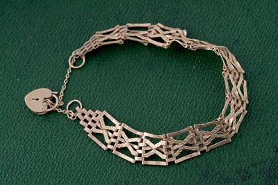 Lot 120 - A 9ct gold gate-link bracelet