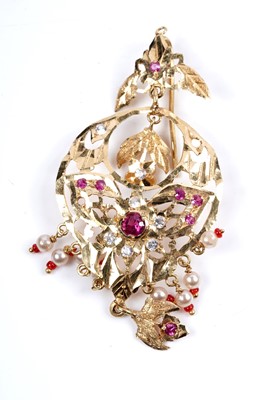 Lot 850 - An Indian high carat gold demi-parure