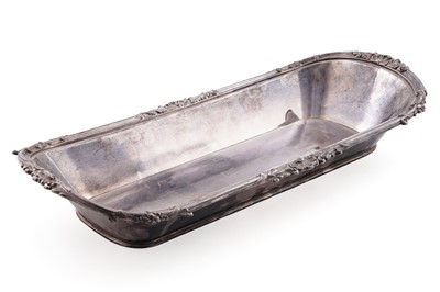 Lot 430 - A late period Old Sheffield plated knife tray