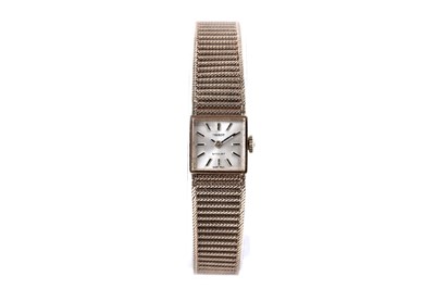 Lot 793 - Tissot: a lady's 9ct yellow gold cased cocktail watch