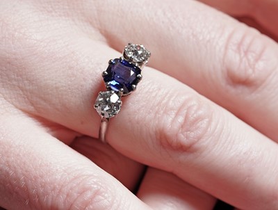 Lot 947 - A Burmese sapphire and diamond ring