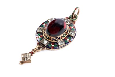 Lot 681 - A Victorian Holbeinesque pendant