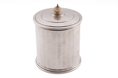 Lot 34 - A George VI silver art deco biscuit box