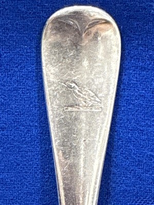 Lot 254 - A late Victorian canteen of silver flatware