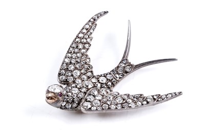 Lot 492 - A Victorian diamond swallow pattern brooch