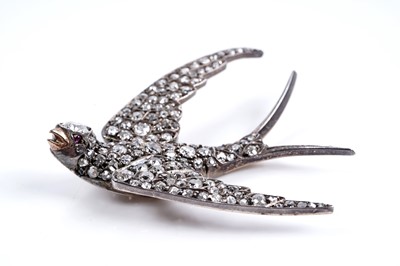 Lot 492 - A Victorian diamond swallow pattern brooch