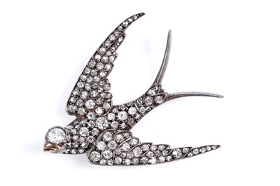 Lot 492 - A Victorian diamond swallow pattern brooch