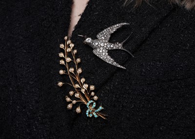 Lot 492 - A Victorian diamond swallow pattern brooch
