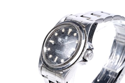 Lot 759 - Rolex Oyster Perpetual Submariner: a stainless steel cased automatic wristwatch