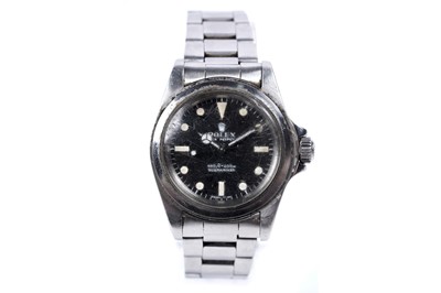 Lot 759 - Rolex Oyster Perpetual Submariner: a stainless steel cased automatic wristwatch
