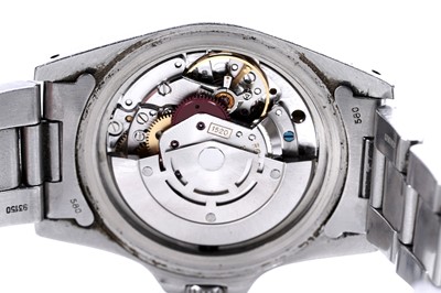 Lot 759 - Rolex Oyster Perpetual Submariner: a stainless steel cased automatic wristwatch
