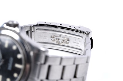 Lot 759 - Rolex Oyster Perpetual Submariner: a stainless steel cased automatic wristwatch