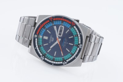 Lot 623 - Seiko 5 Sports Regatta: a stainless steel cased automatic wristwatch