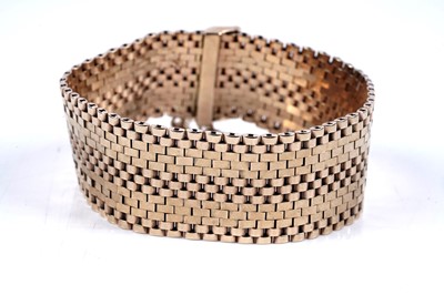 Lot 306 - A 9ct gold cuff bracelet