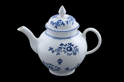 Lot 301 - An 18th Century Pennington style ‘Bud’ pattern tea pot